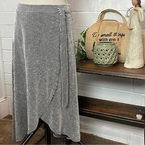 Caution to the Wind Stripped Maxi Skirt Size Medium
